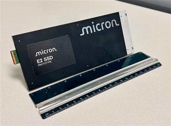 量可达1000TB!功耗高达80Wmg不朽情缘网站E2新接口SSD容(图2) 量可达1000TB!功耗高达80Wmg不朽情缘网站E2新接口SSD容(图2)